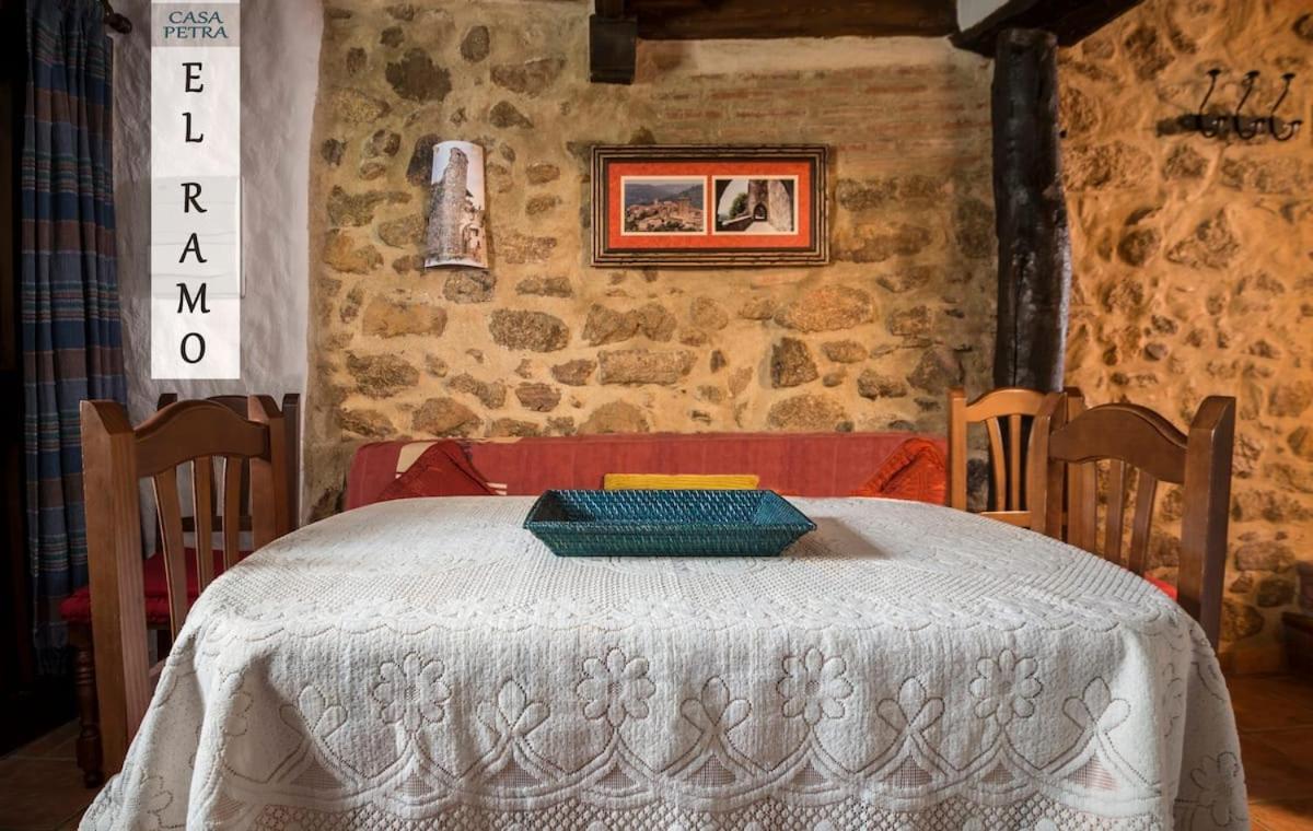 Casa Petra Lägenhet Miranda del Castañar Exteriör bild